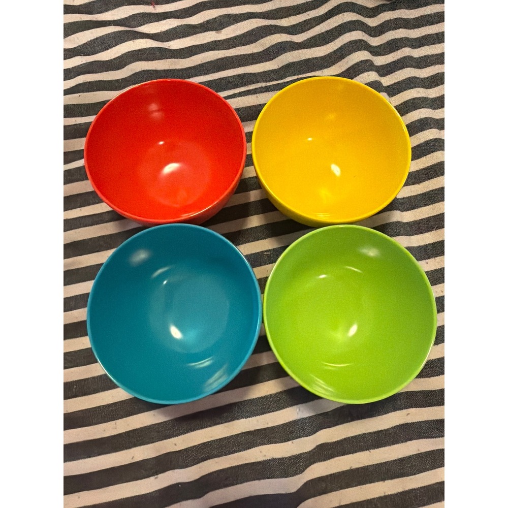 Novogratz Melamine Cereal Bowl Set 4pc Multi Color Red Yellow Blue Green 5.5in